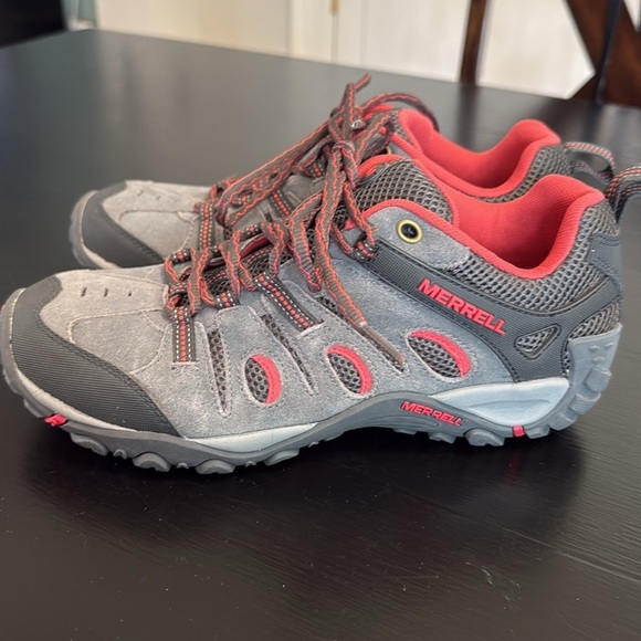 Merrell Charcoal and Crimson Trail Shoes - Picture 4 of 8